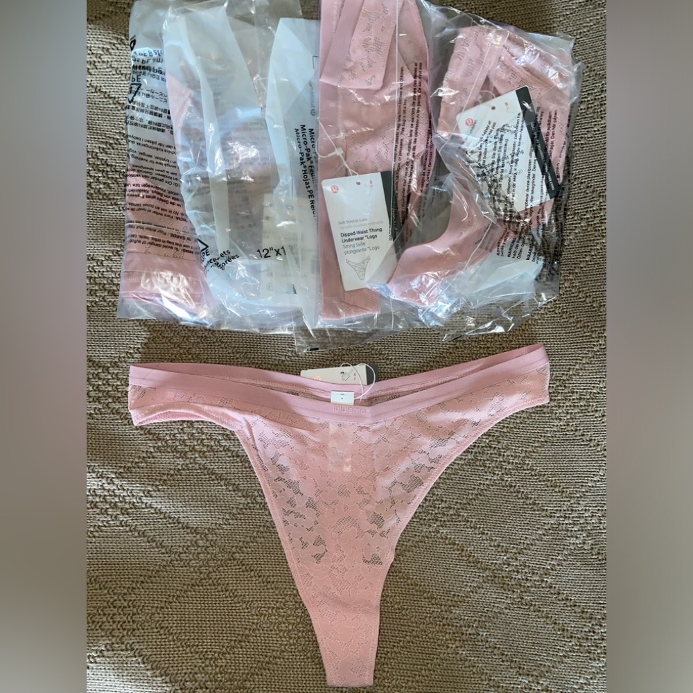 Lululemon lace thongs